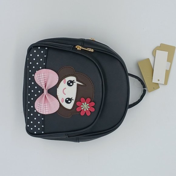 A black back pack mixed with a hint of pink making the perfect blend. - Picture 6 of 8